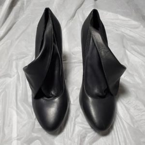 π COACH BLACK LEATHER HEELED BOOTIES
